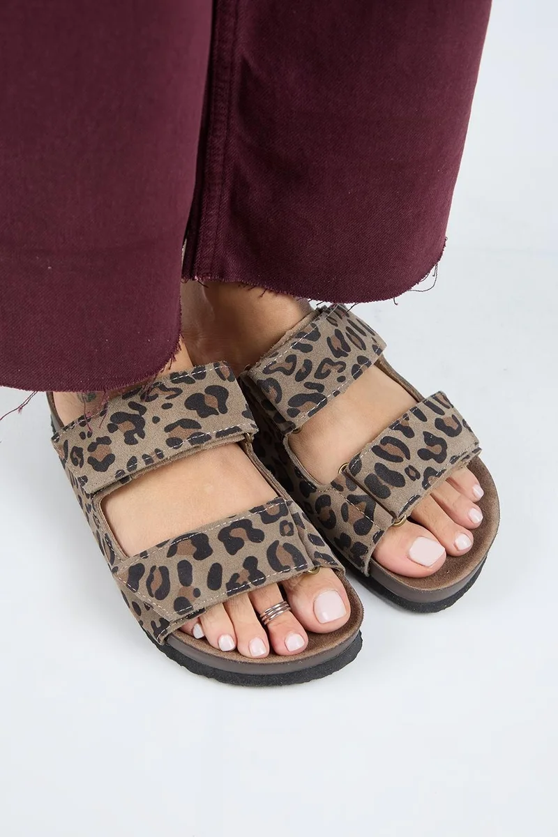 Manijero Manijero (Vina 2 Leopard) Women's Genuine Leather Double Velcro Mink Slippers