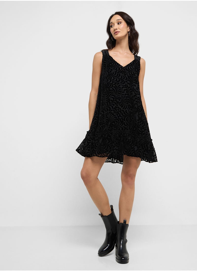 V-Neck Knitted Dress - pzsku/ZE65DF313A8C9133B1CDCZ/45/_/1731051114/2fc32dc2-3498-41a9-aa36-34820a279411