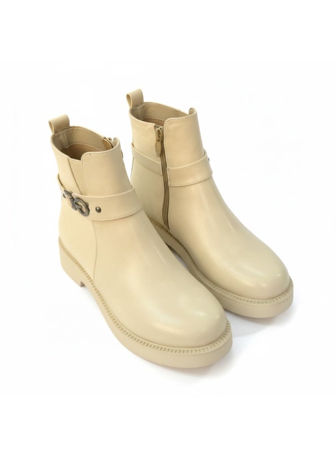 Stylish women's boots with a side pattern and elegant design, equipped with a metal strap. - Image 2