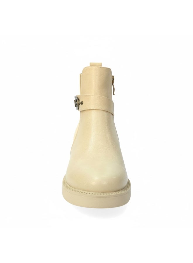 Stylish women's boots with a side pattern and elegant design, equipped with a metal strap. - Image 4
