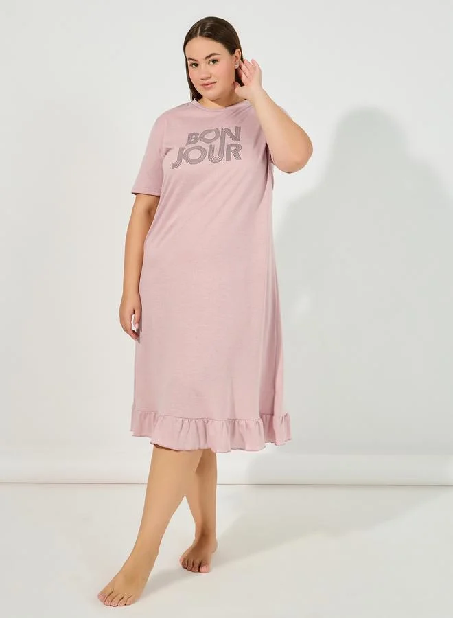 Styli Plus Size Bonjour Slogan Ruffle Hem Sleep T-Shirt Dress