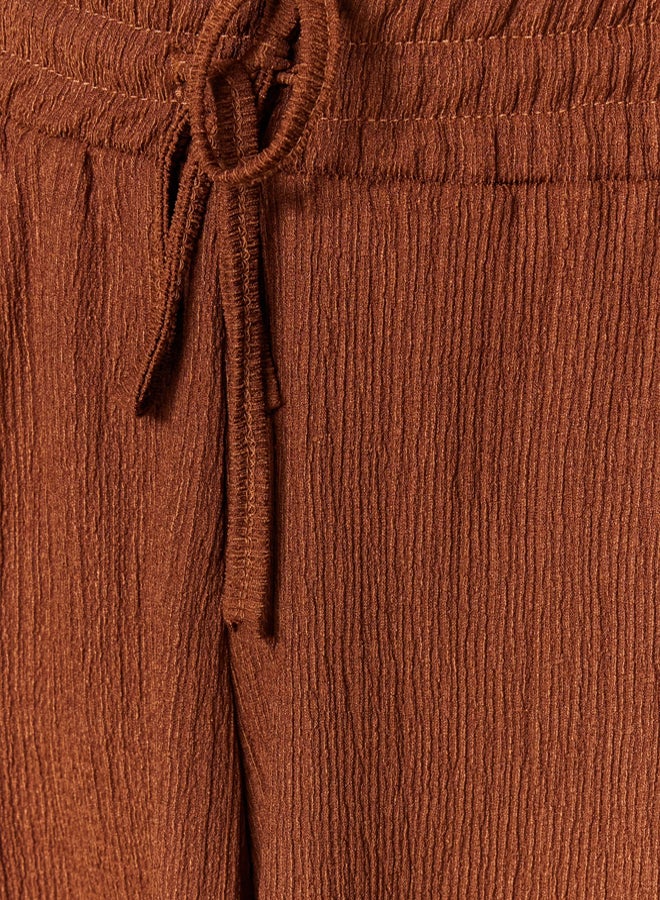 trendyol Brown Relaxed Fit Regular Waist Wrap/Textured Knitted Shorts - Image 4