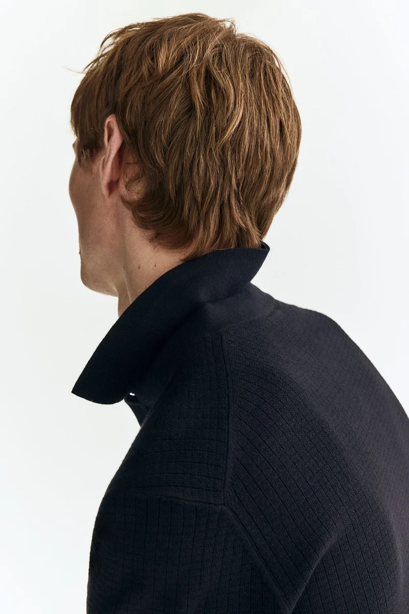 H&M  Regular Fit Textured-knit polo shirt for Men | Best Price UAE