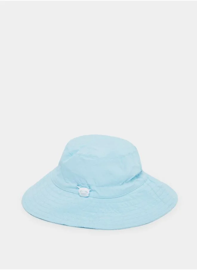 Styli Styli Solid Bucket Hat with Badge Details