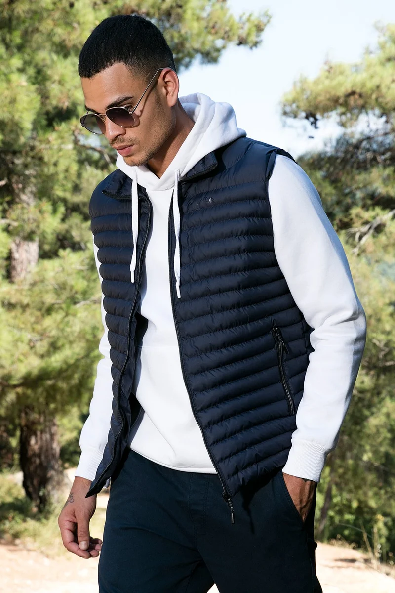 Buratti Slim Fit Water and Wind Resistant Stand Collar Comfortable Inflatable Vest Men's Vest 649020