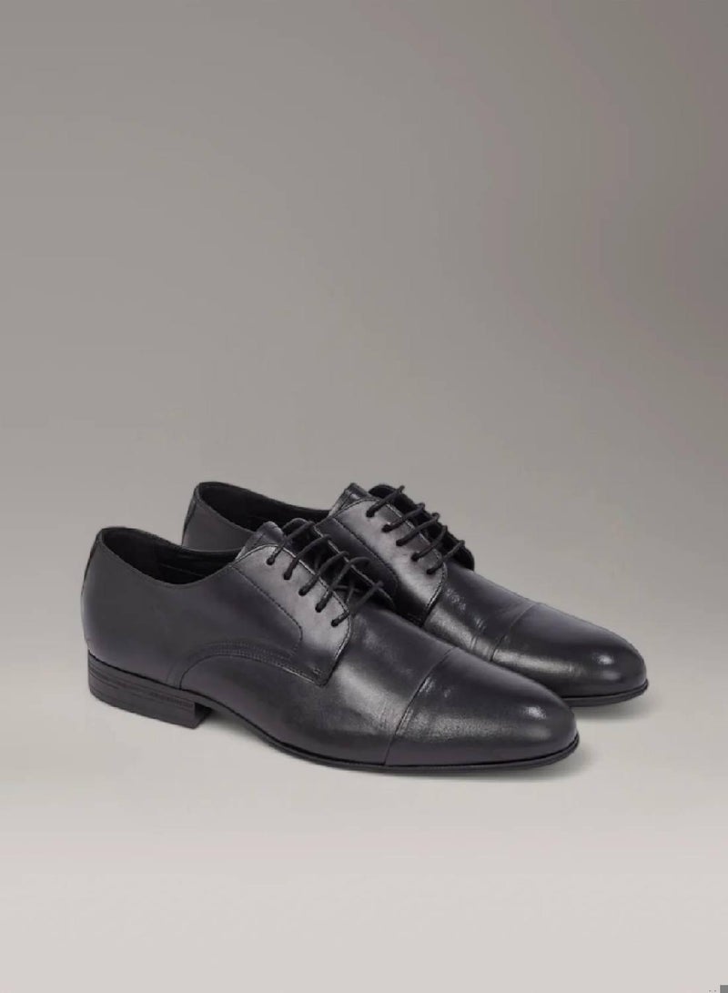 كالفن كلاين حذاء من الجلد برباط - Image 2