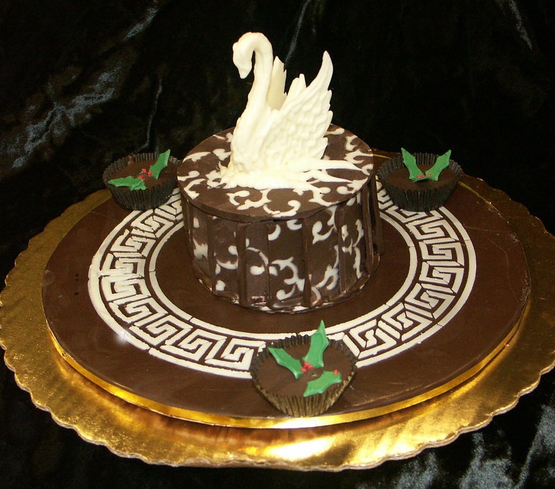 Designer Stencils C148 Greek Key Circle Cake Stencil, Beige/semi-transparent - Image 2