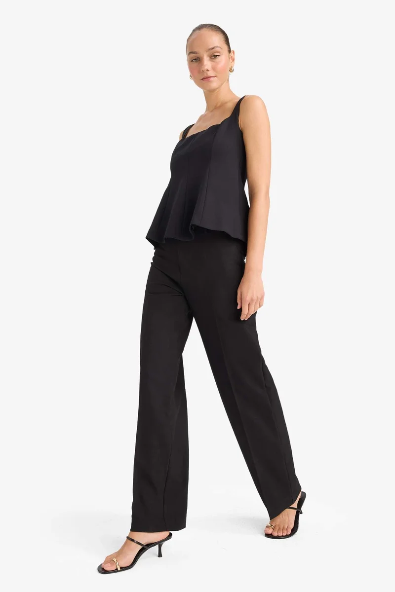 ديفاكتو Slim Fit Square Collar Sleeveless Blouse