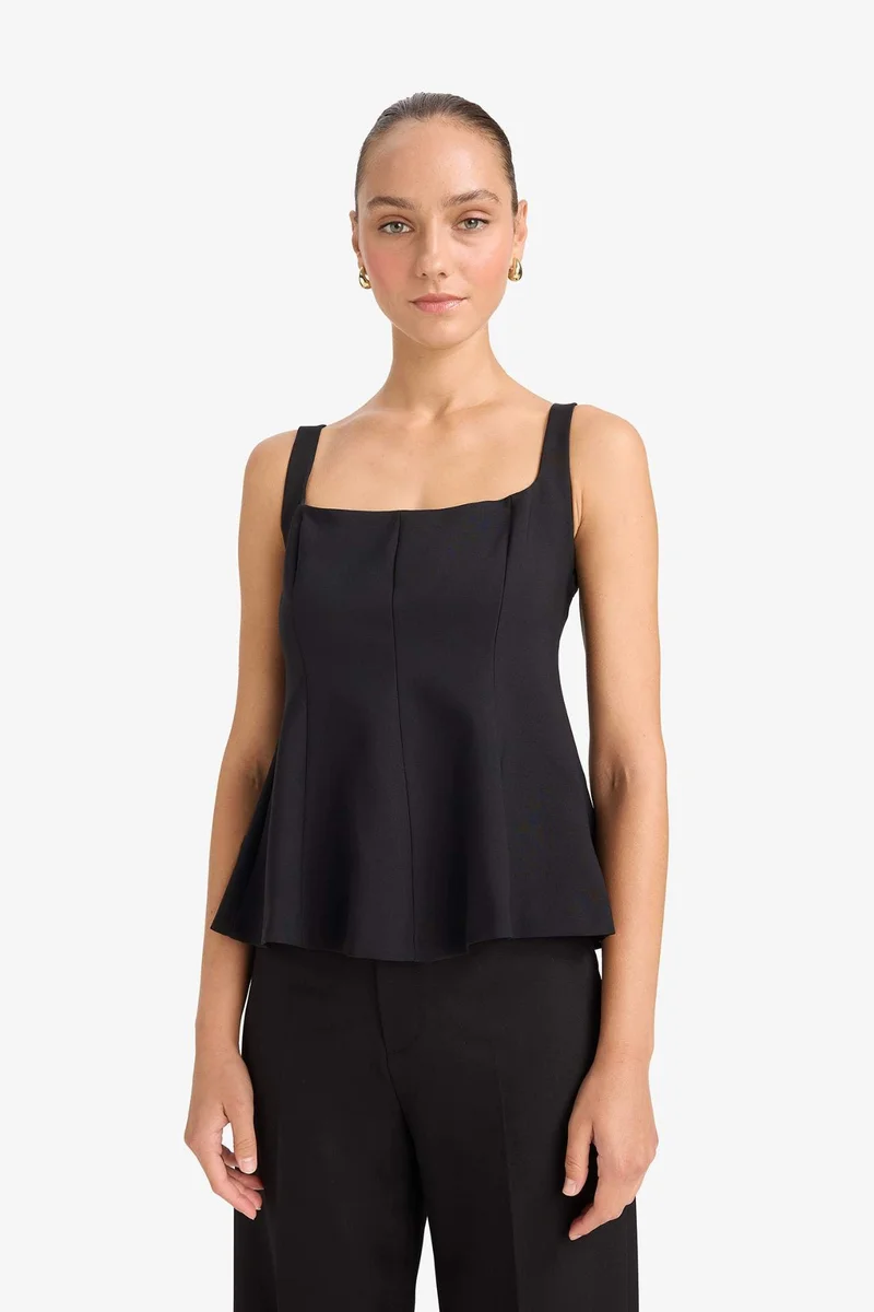 ديفاكتو Slim Fit Square Collar Sleeveless Blouse