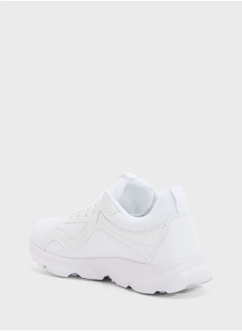 جينجر Lace Up Sneaker