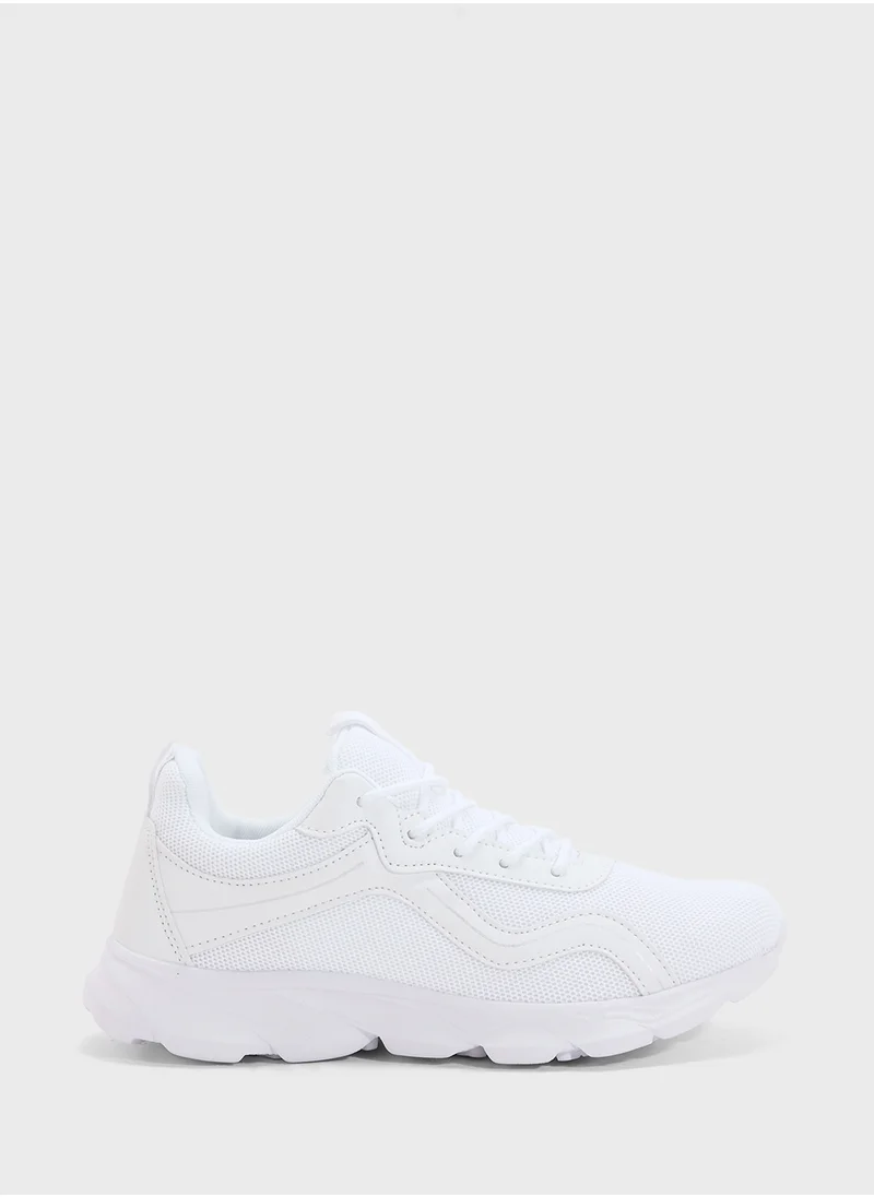 جينجر Lace Up Sneaker