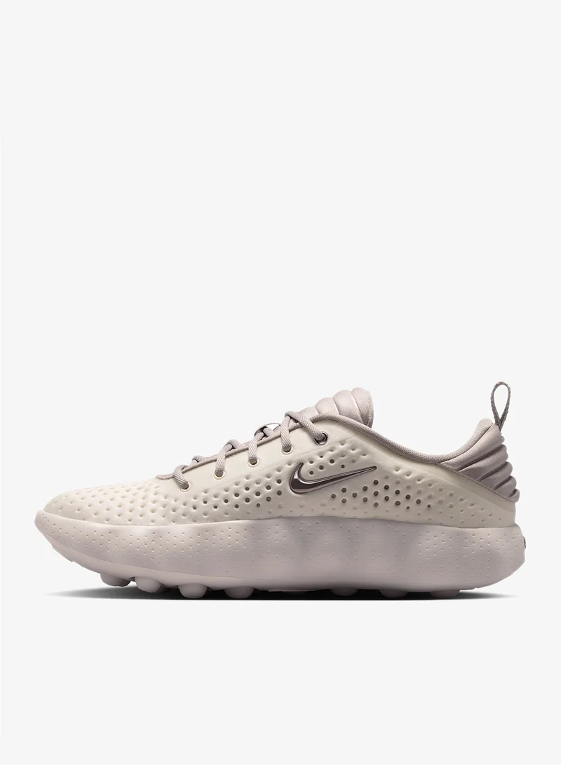 Nike MIND 002