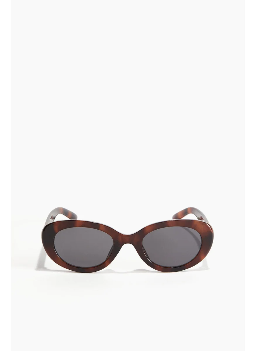 اتش اند ام Oval Sunglasses