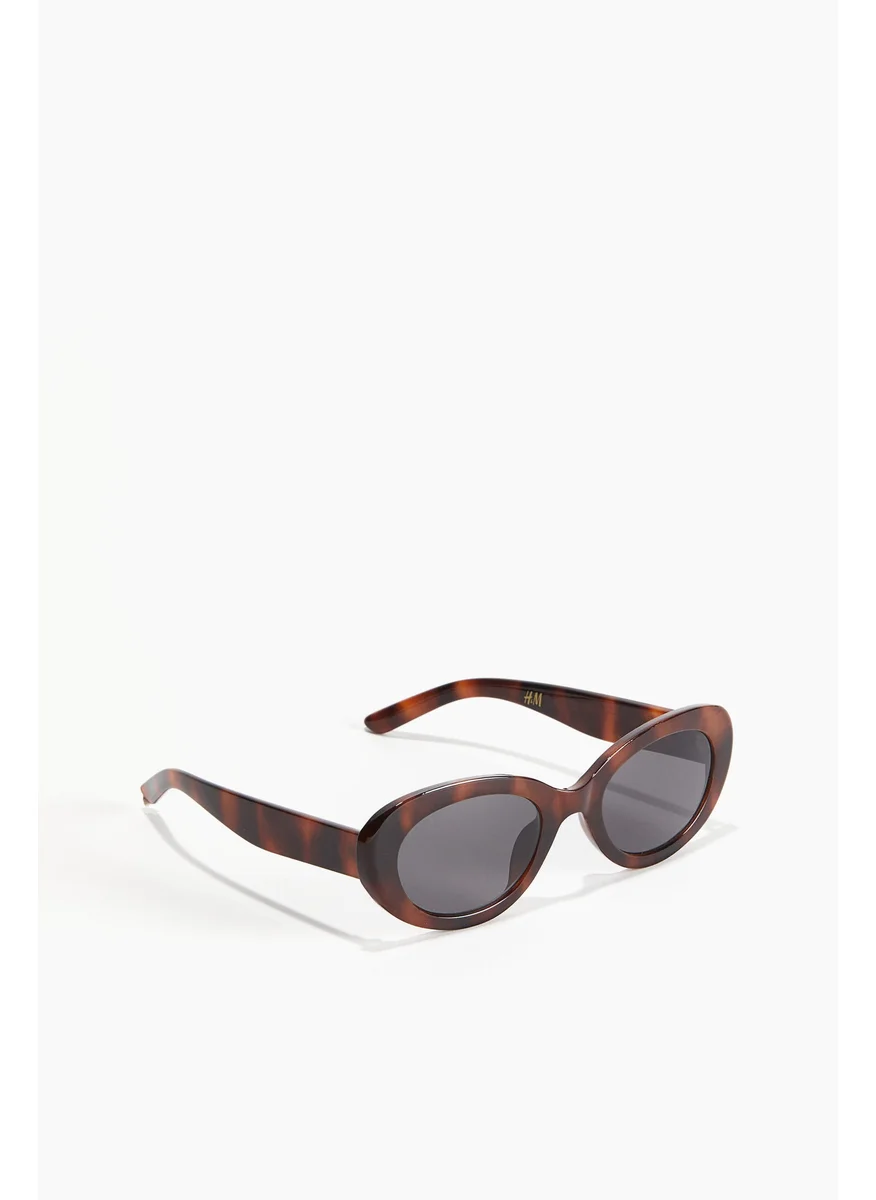 اتش اند ام Oval Sunglasses