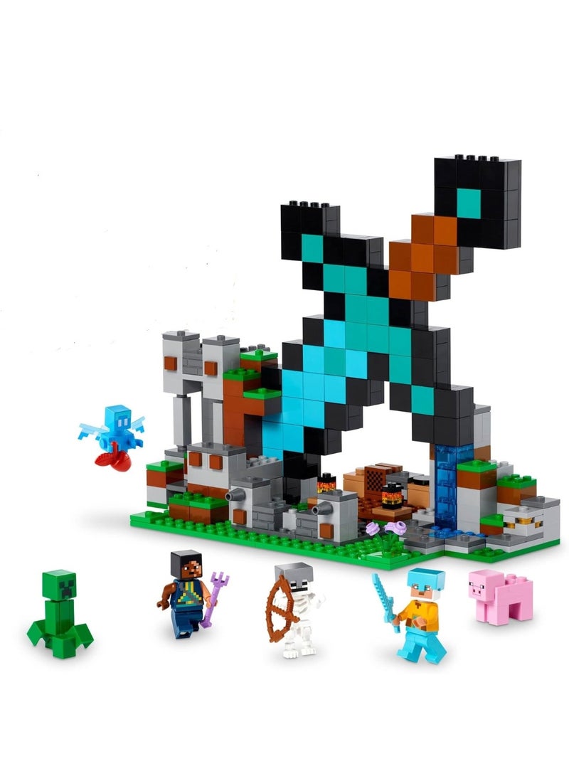 Minecraft The Sword Outpost Official Minecraft  Building Blocks Set - Image 1