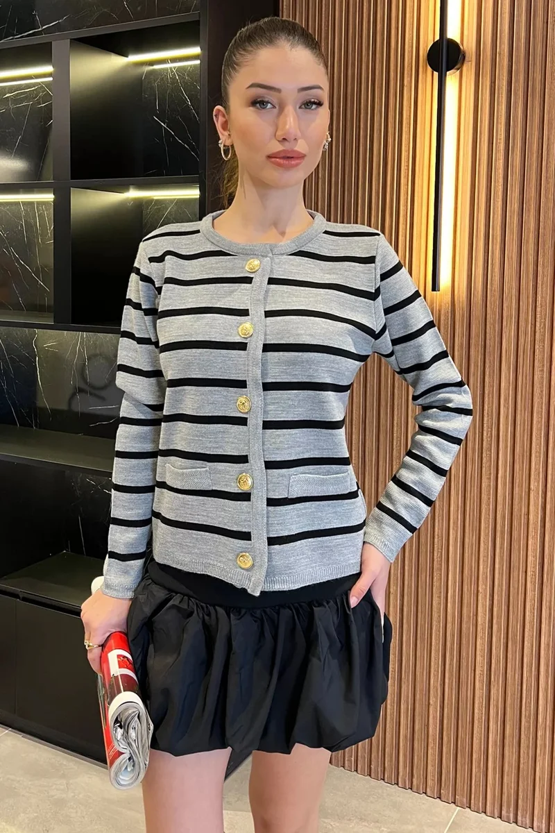 Gülseli Women's Front Buttoned Striped Patterned Knitwear Cardigan (S-M-L Size Compatible)