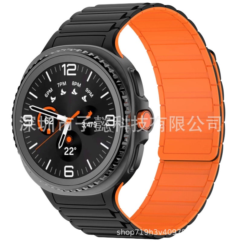 سوار ساعة ذكية رياضي من السيليكون متوافق مع Samsung Galaxy Watch 8 بملاءمة قابلة للتعديل وحزام ناعم للاستبدال اليومي باللون أسود قابل للتعديل - Image 4