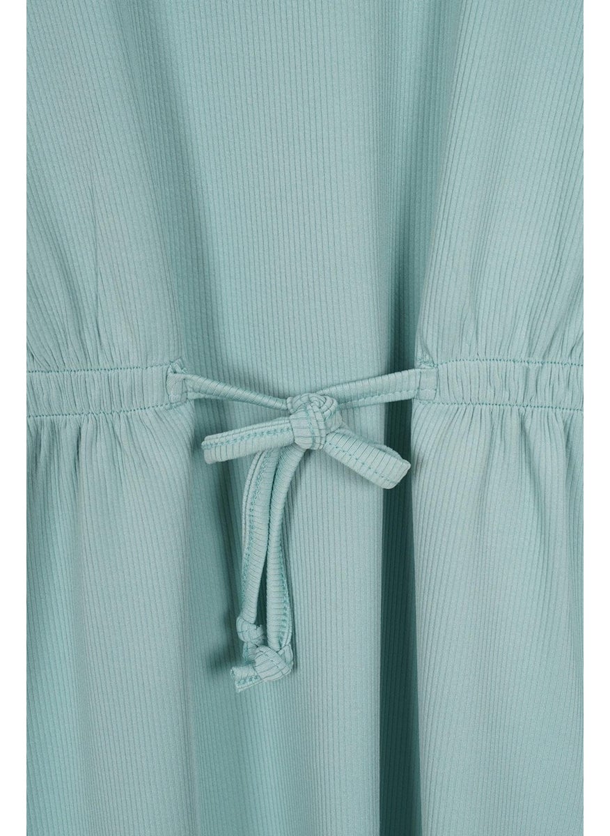 WEWE Crew Neck Age Green Color Girl's Thai Suit  - Image 4