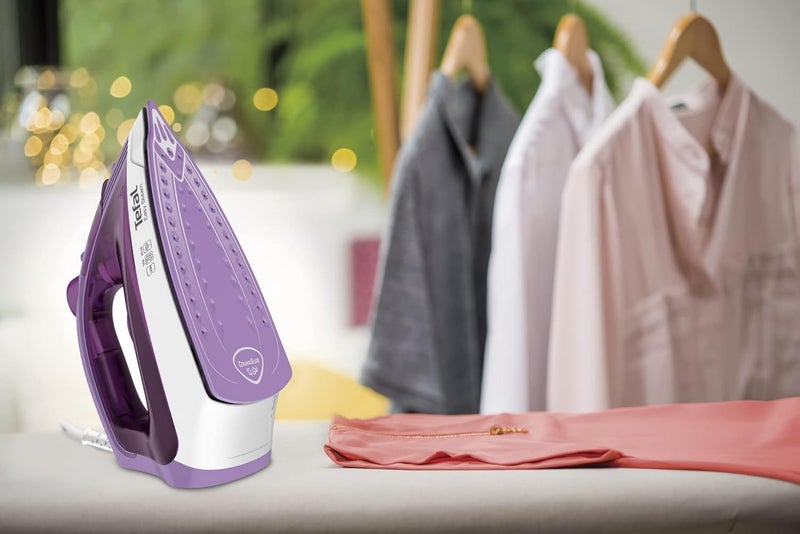 T-fal TEFAL Steam Iron | Easy Steam Iron XL | Steam output of 24g/min | 100 g/min with the boost | 1200W | 220ml Water tank capacity | 5 Temperature Settings | 50/60Hz | 2 years Warranty | FV1953M0 - Image 4