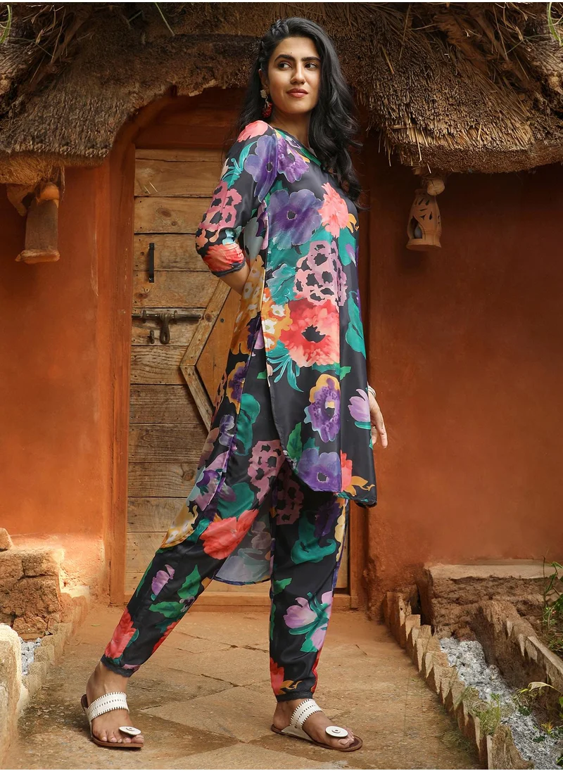 QISSA Women's Midnight Black Botanical Cluster Kurti With Trousers