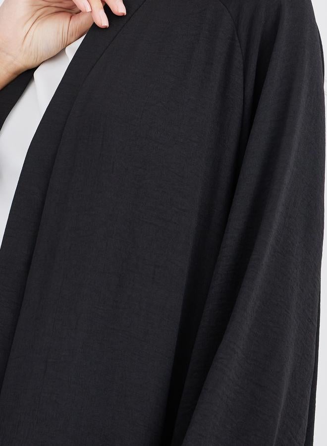 ستايلي عباية نسائية سوداء مجعدة بفتحة أمامية - Image 4