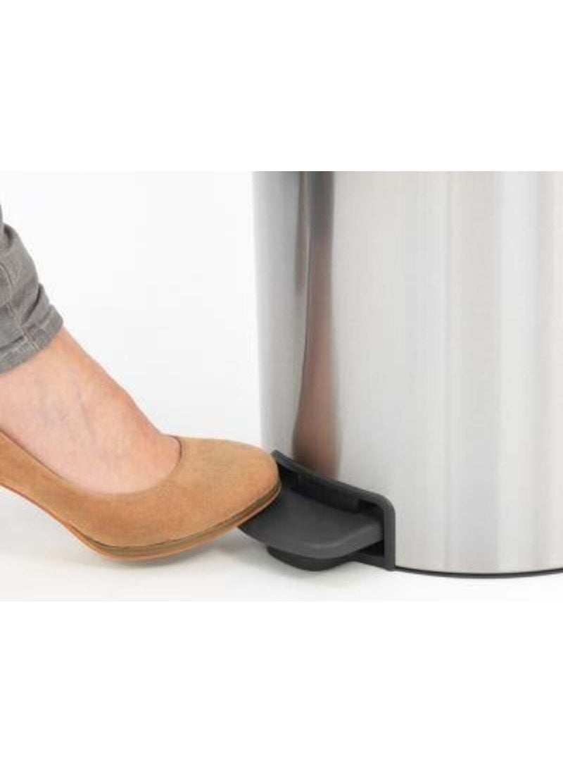 brabantia Newıcon Fpp Matt Steel Pedal Trash Can 30L  - Image 4