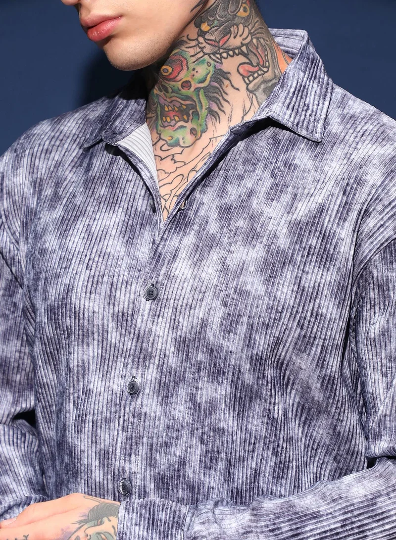 Campus Sutra Men's Indigo Blue Faded Corduroy Relaxed Shirt For Casual Wear | Spread Collar | Long Cuffed Sleeves | Button Closure | Shirt Crafted With Comfort Fit For Everyday Wear