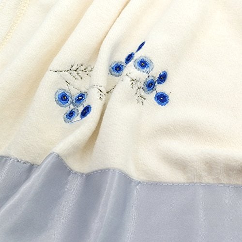 Riverbyland White and Blue 2 Towel and 1 Bath Towel Embroidered Pattern Set - Image 2