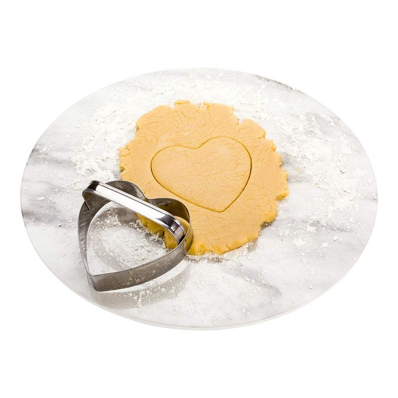 Restaurantware Pastry Tek 3.7 Inch x 3.2 Inch Heart Cookie Cutter 1 With Handle Heart Shaped Cookie Cutter - Medium Heavy-Duty Metal Cookie Cutter Heart For Holidays Weddings Or Engagements - Image 1