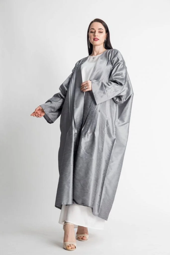 Moistreet Pleated Flared Sleeve Abaya