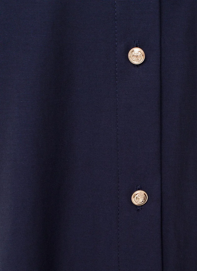 Lichi Loose shirt with accent buttons