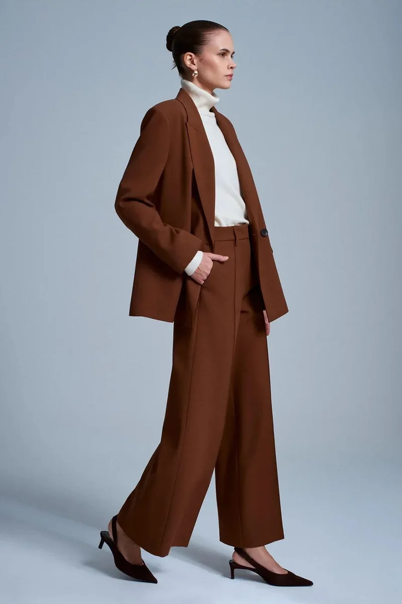 DILVIN Wide-Leg Crepe Trousers
