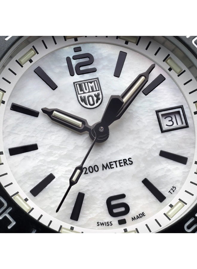 Luminox Women's Analog Round Shape Stainless Steel Wrist Watch XS.3126M - 39 Mm - Image 3