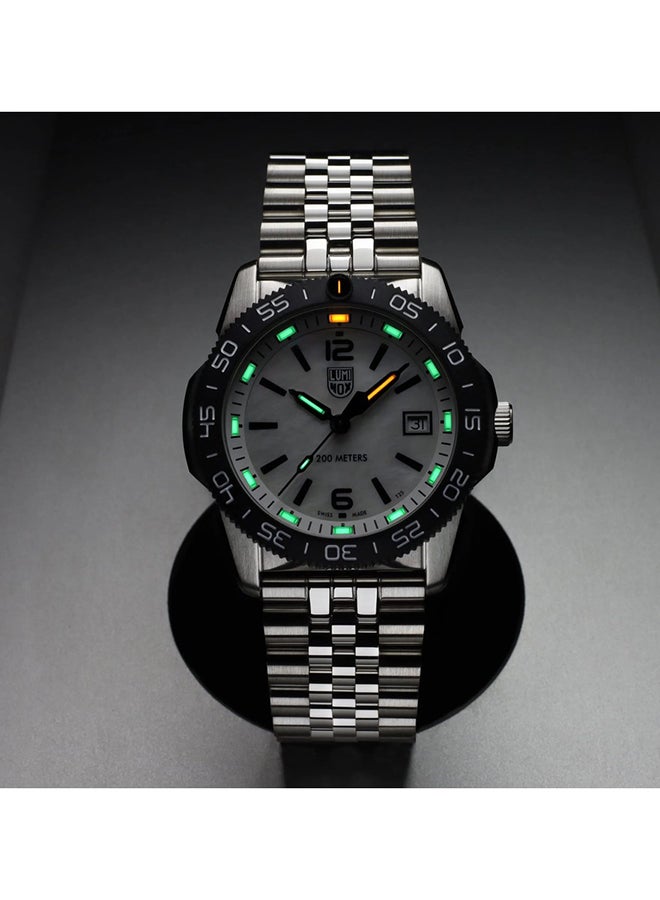 Luminox Women's Analog Round Shape Stainless Steel Wrist Watch XS.3126M - 39 Mm - Image 5