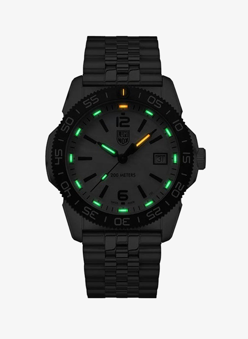 Luminox Women's Analog Round Shape Stainless Steel Wrist Watch XS.3126M - 39 Mm - Image 2