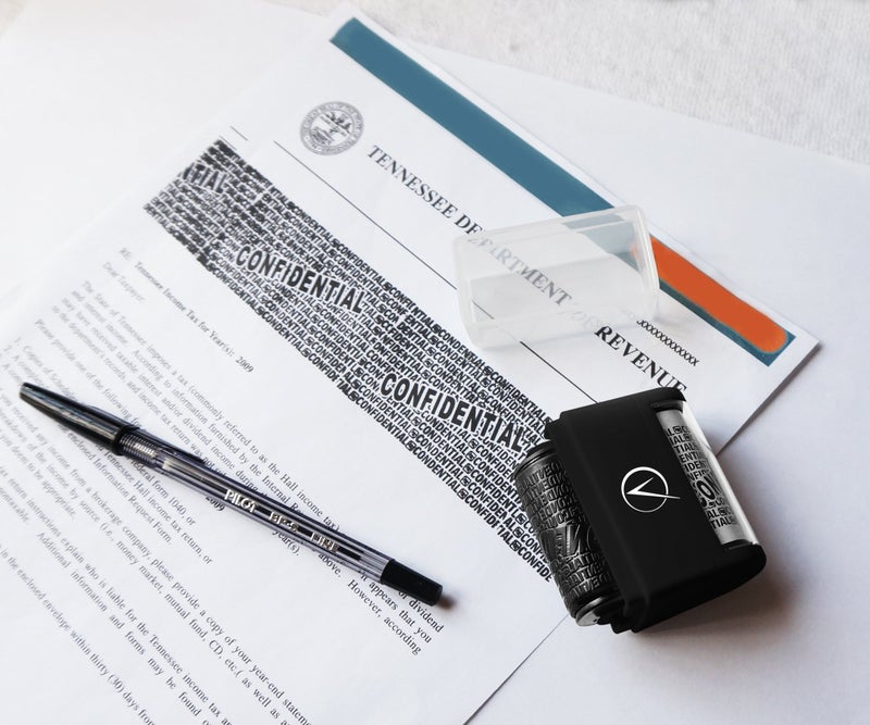 Vantamo Identity Theft Protection Roller Stamps Wide Kit - Confidential Roller Stamp, Anti Theft, Privacy & Security Stamp, Designed for ID Blackout Security - Classy Black with 3 Refills - Image 2