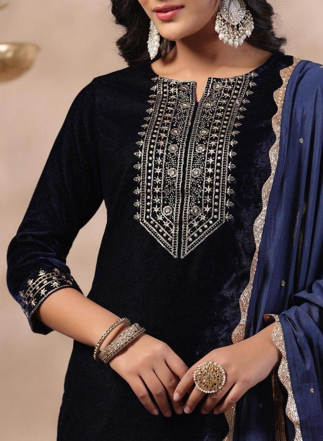 Ishin Navy Blue Velvet Kurta with Pants and Dupatta Set - Image 2