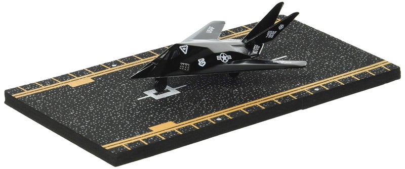 Hot Wings Planes F-117 Nighthawk with Connectible Runway Die Cast Plane in Aviation Museums Nationwide - Image 1
