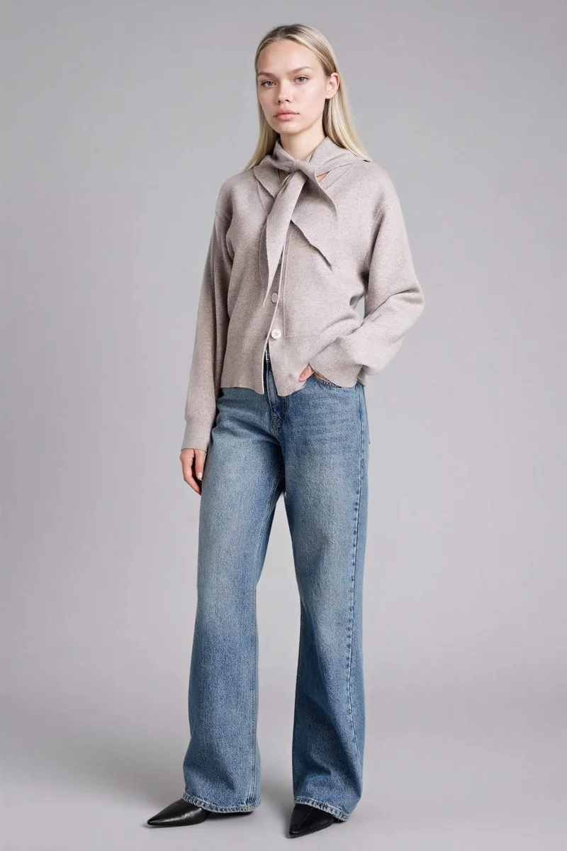 ديفاكتو Regular Fit V-Neck Knitwear Cardigan