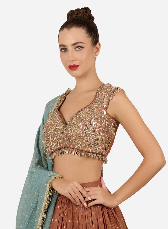 Zaveri Pearls أقراط زافيري بيرلز الوردية الذهبية المرصعة بالزركونيا المكعبة المتلألئة، أقراط نحاسية عصرية للنساء - ZPFK22222 - Image 5