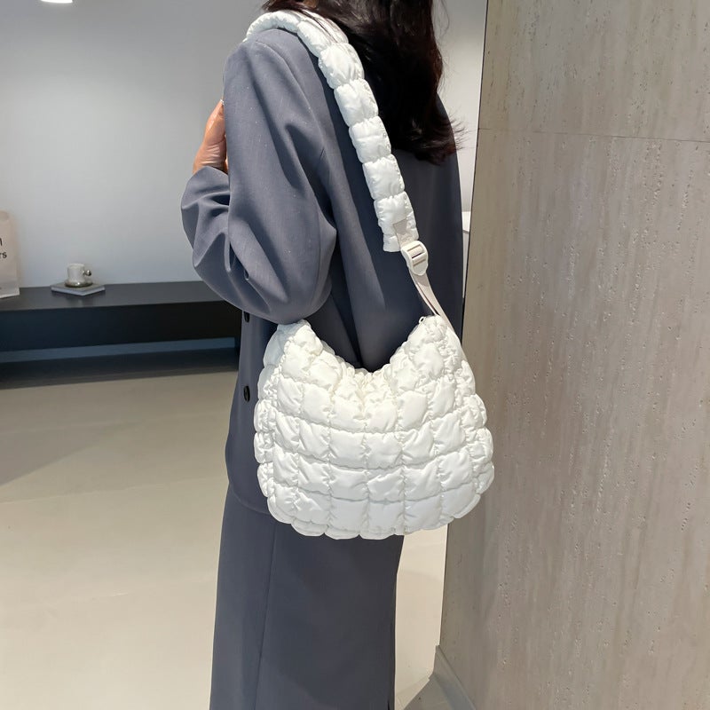 2024 Korean Design Cloud Pleated Checkered Plaid Women'S Bag Lightweight Satchel Shoulder Bag Large Capacity Women'S Bag - Image 3
