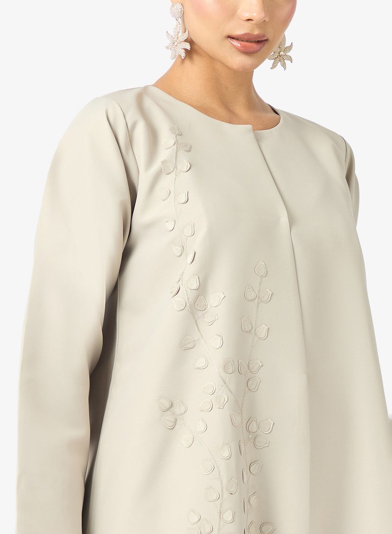 Khizana Embellished Detail Abaya - Image 3