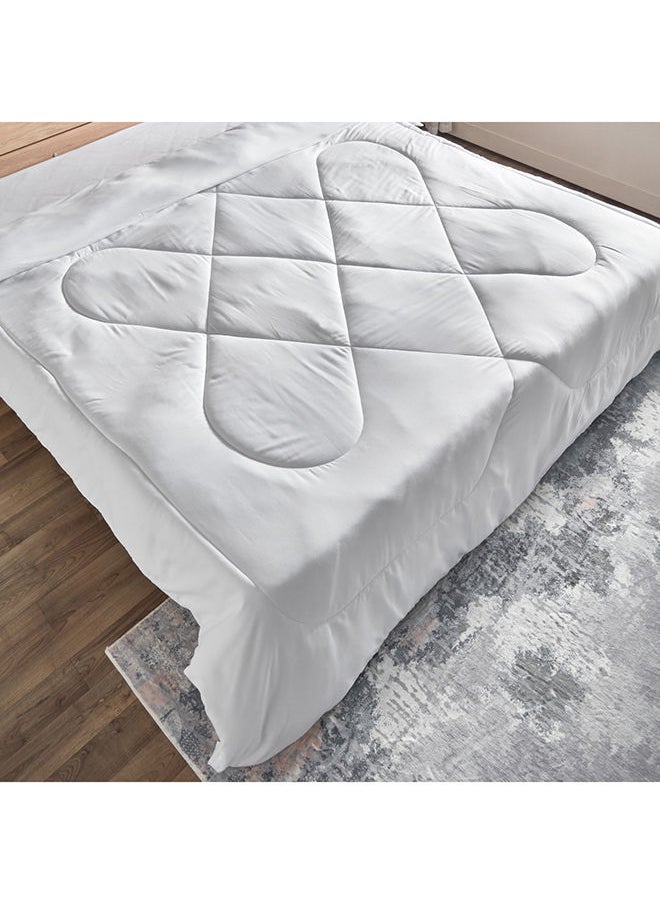 Home Box Nova Microfibre Super King Duvet Inner 240 x 220 cm  - Image 4