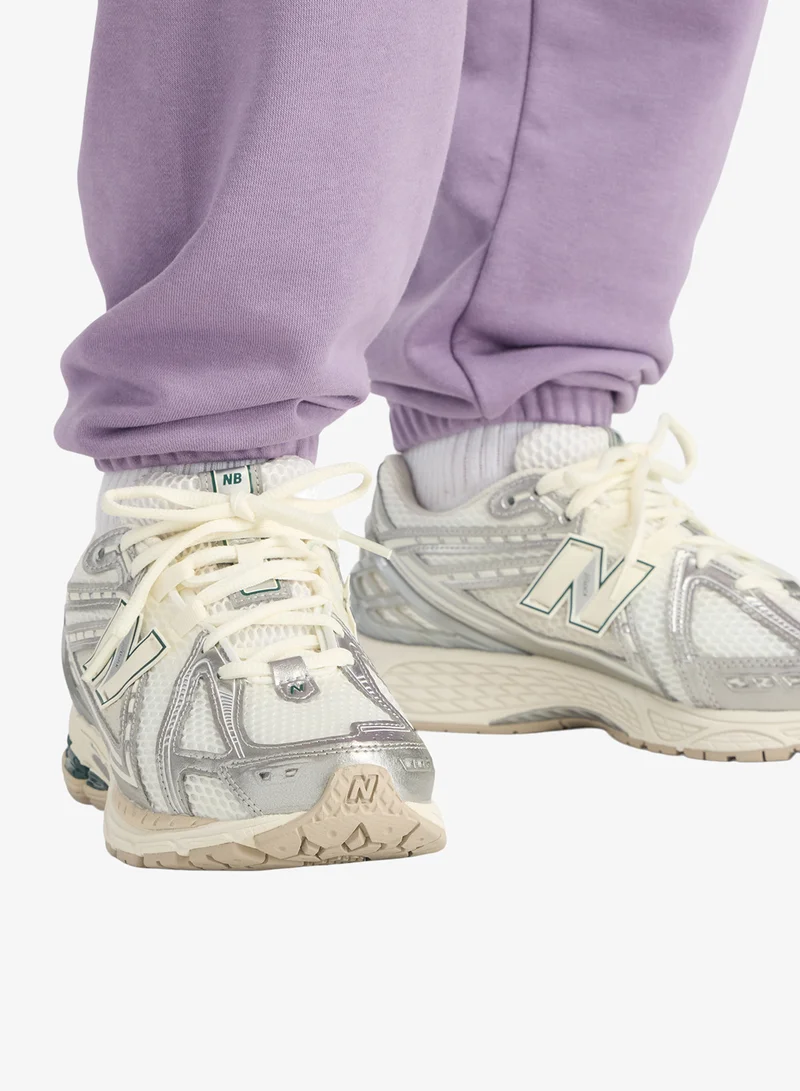 New Balance Essential Woven Joggers