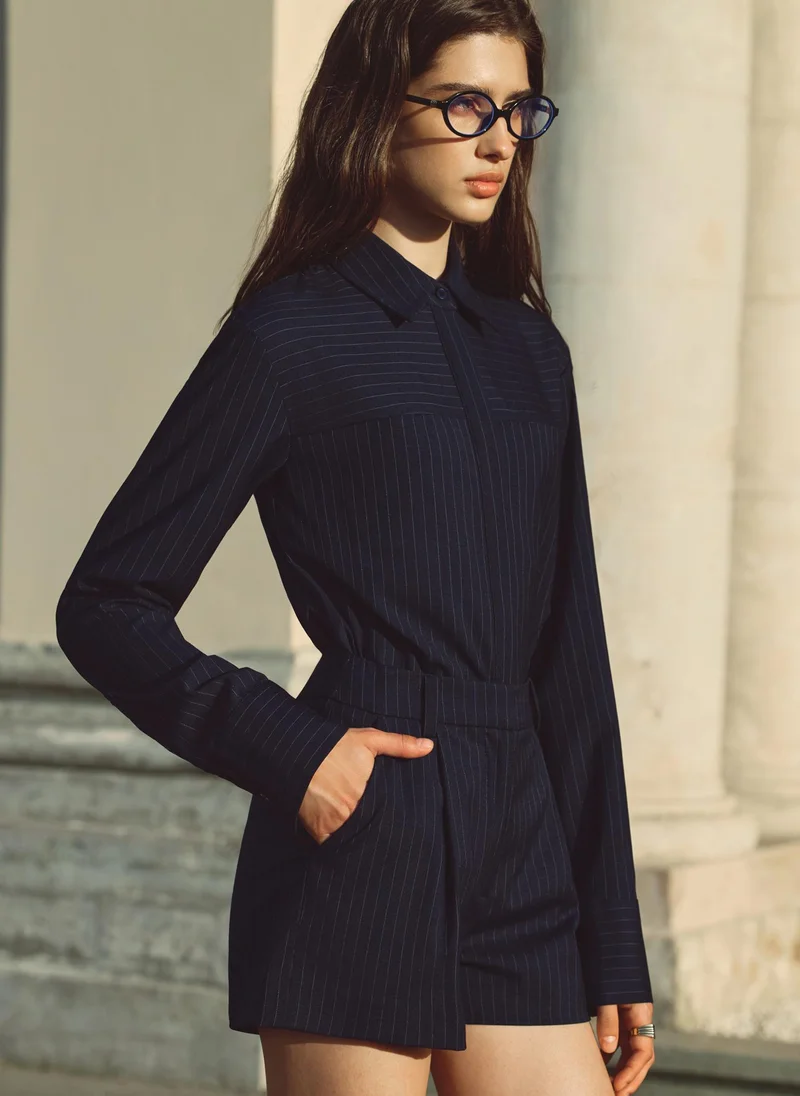 ليتشي شورت قصير بخطوط رفيعة