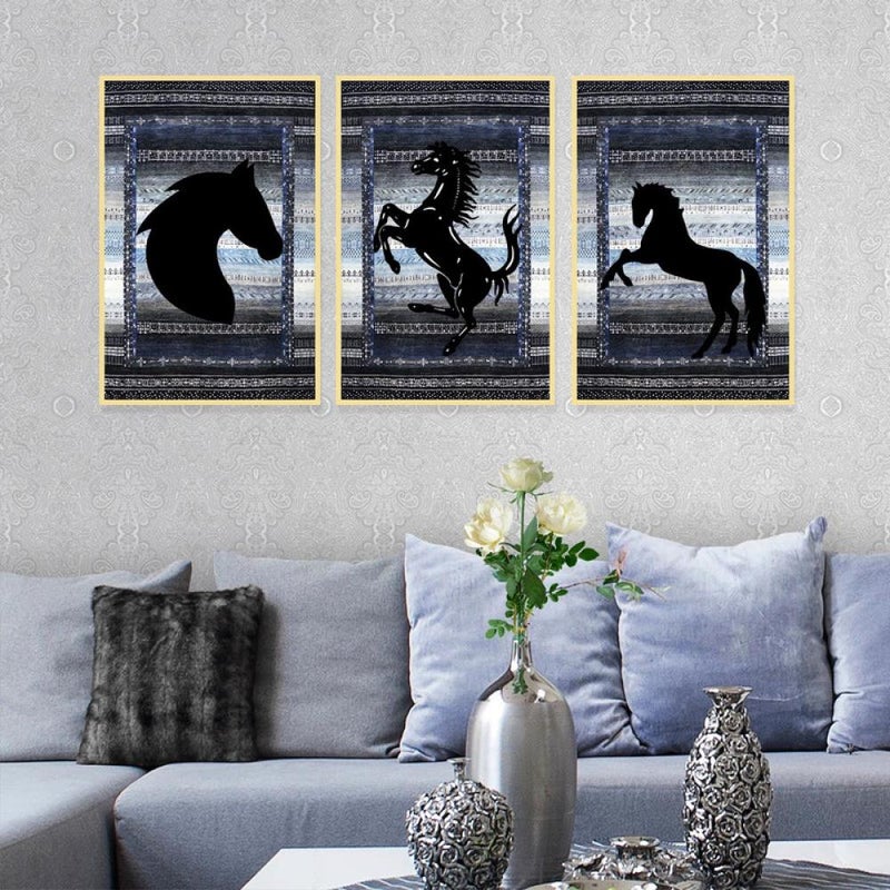 ماركتنا ثلاث لوحات قماشية بتصميم حصان مع برواز مجوف مقاس (120×60) ثلاث قطع - Image 1