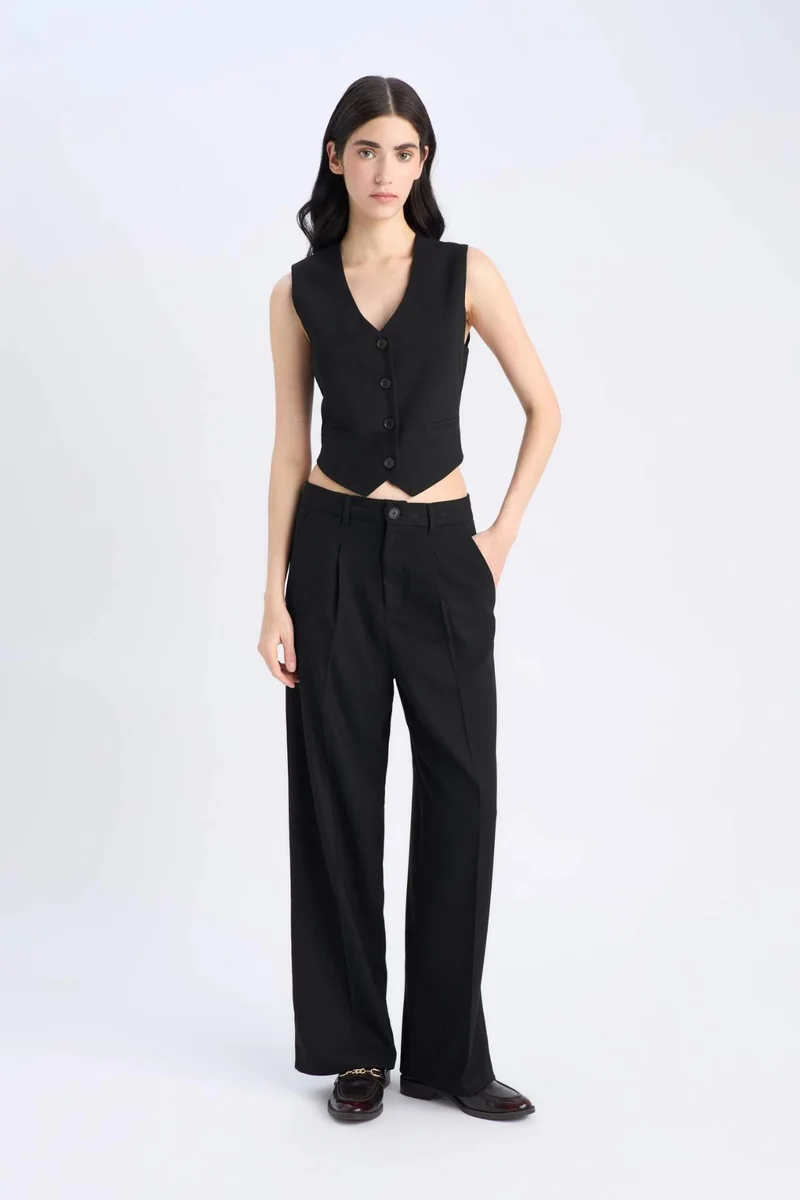 ديفاكتو V-Neck Vest