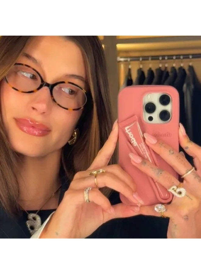 رود حامل شفاه سيليكون من رود لهاتف آيفون 14 بلس، جراب لاصق بملمع شفاه للهاتف، جراب لاصق بحامل شفاه لهاتف آيفون 14 بلس من رود (لون بني مالح) - Image 3