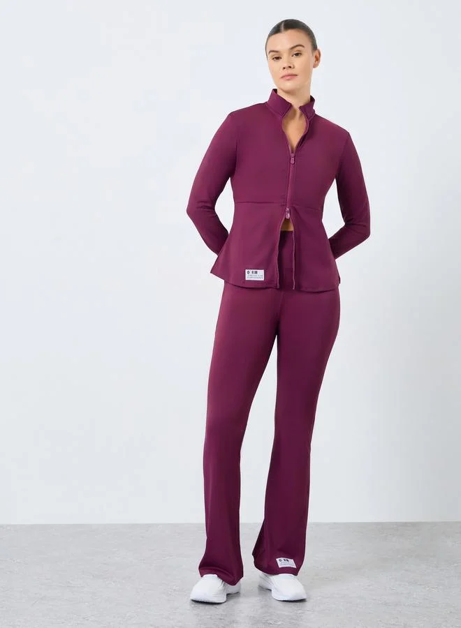 ستايلي اكتيف ليجنز واسع الخصر بجيوب جانبية بتفاصيل نصية من ستايلي جيمسباير إيديشن