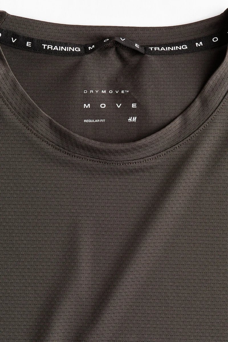 H&M  Muscle Fit Sports top with DryMove™ for Men | Best Price UAE